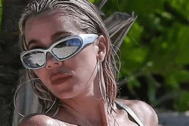 Kim And Khloe Kardashian In A Bikini Stunned Fans. The Sisters Spend A Lot Of Time